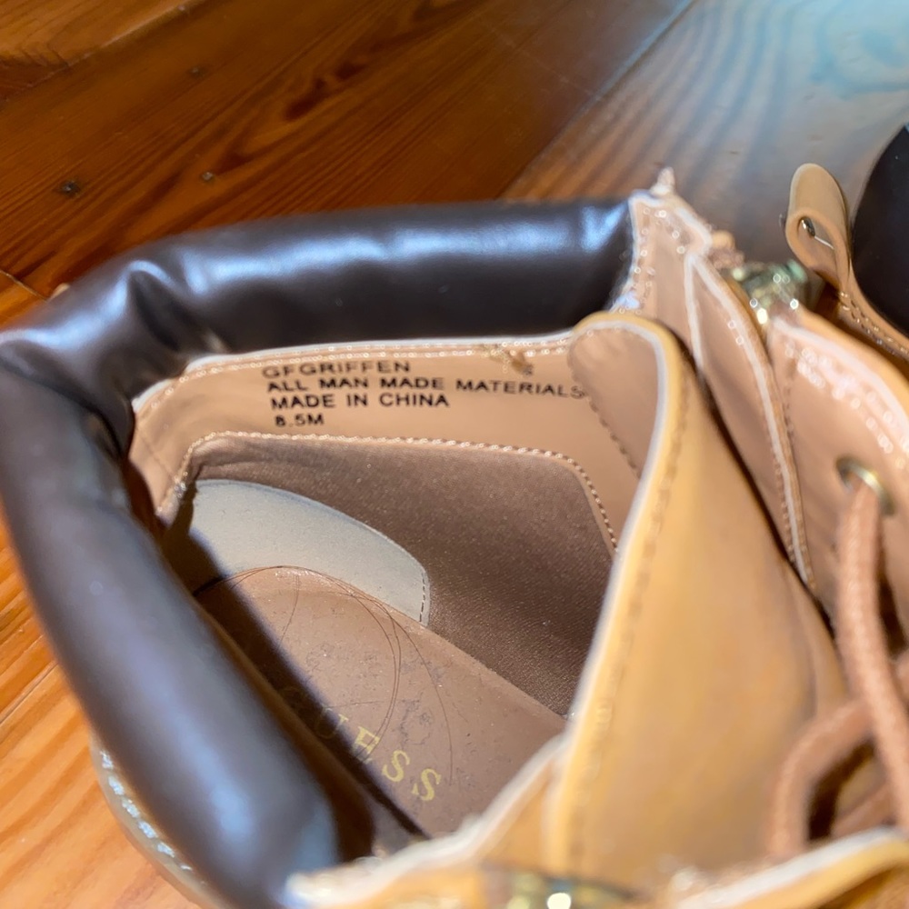 NEVER WORN boots